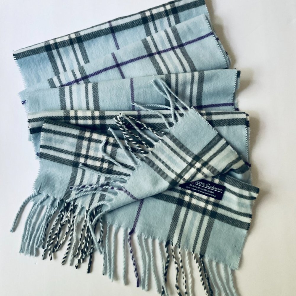 SCOTLAND CASHMERE Women's Long Fringed Scarf NWOT